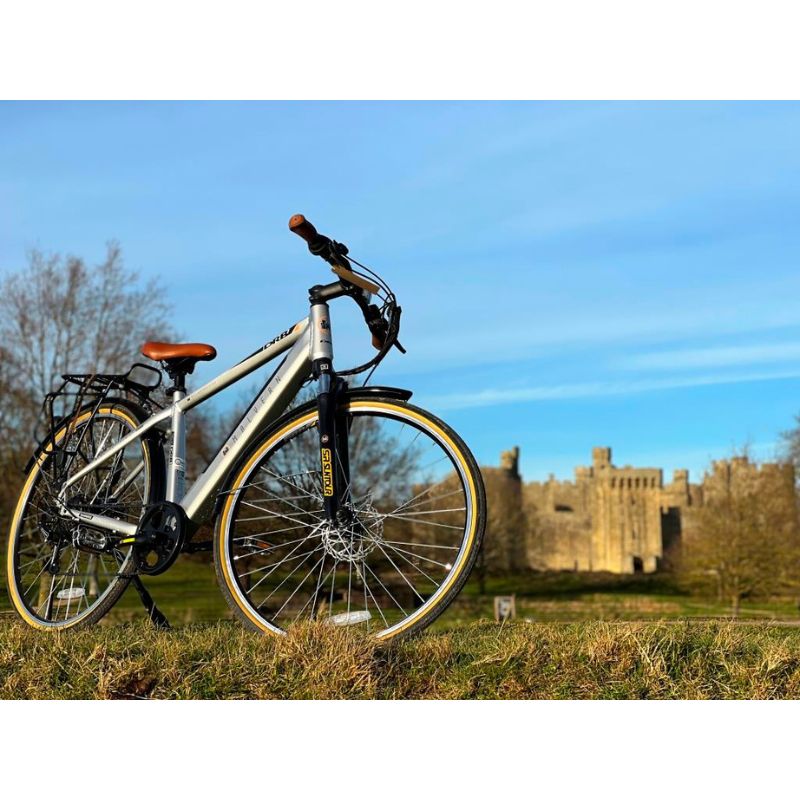 Dallingridge Malvern ebike in silver castle in background